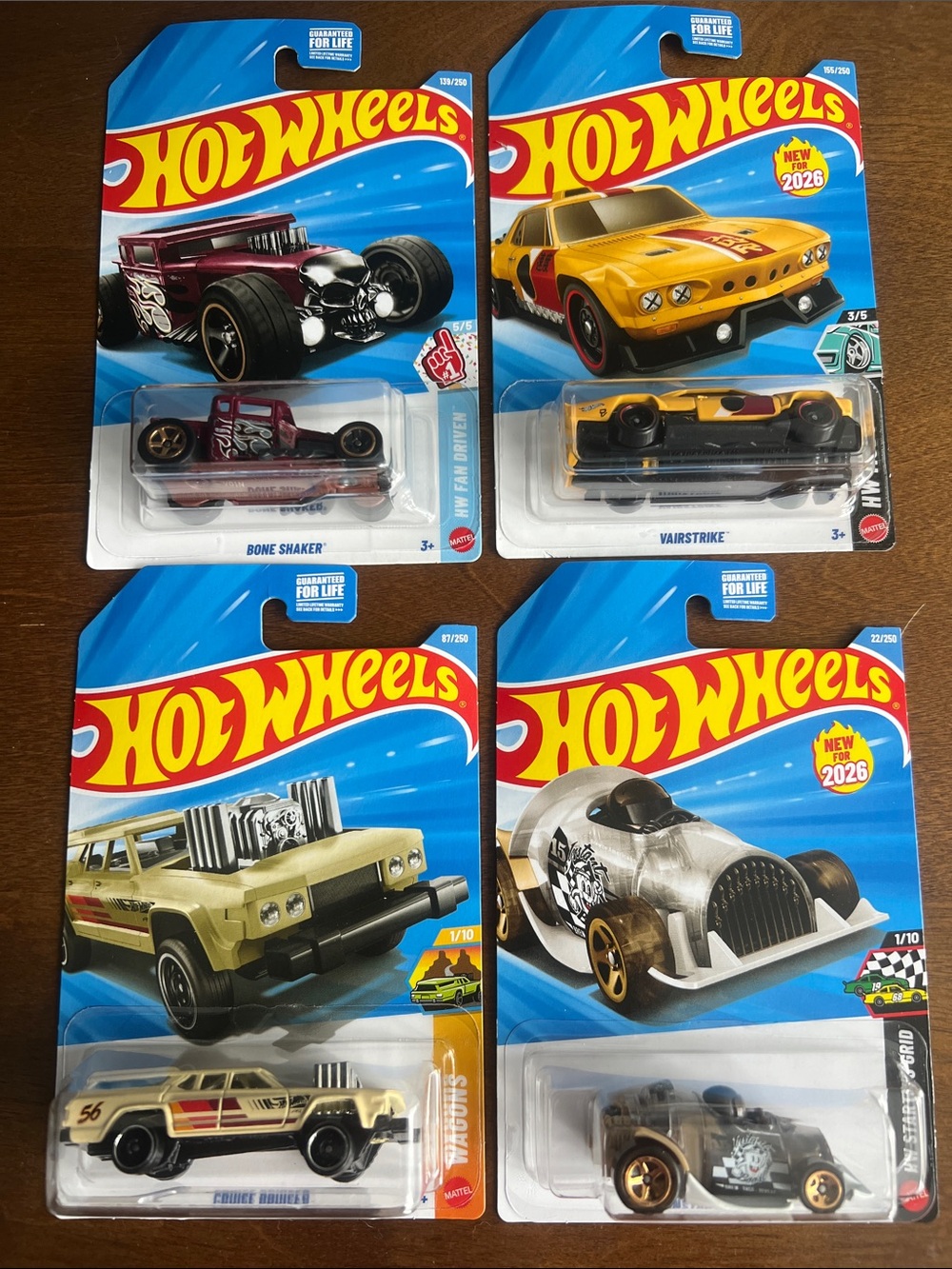 4 Die Cast Hot Wheels - Mattel